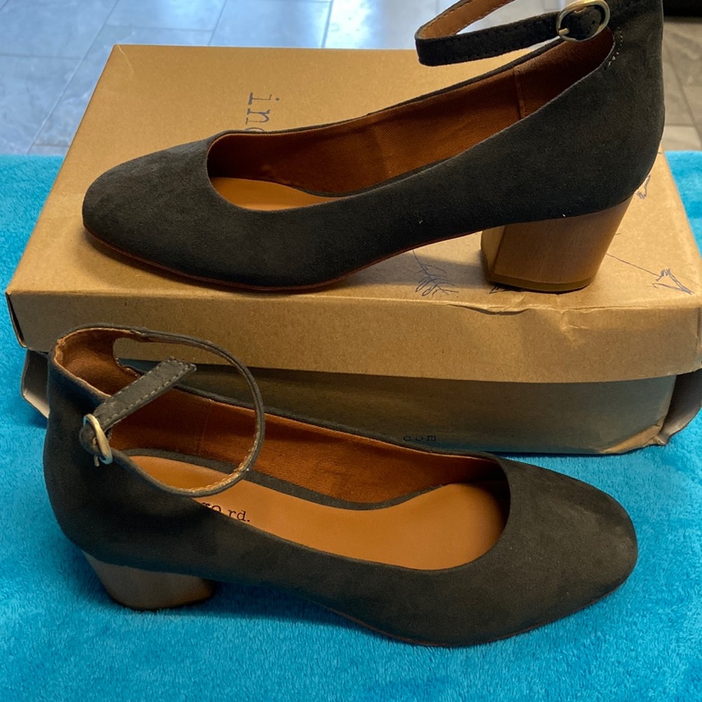Indigo Rd. Dorina Ankle Strap Loafers